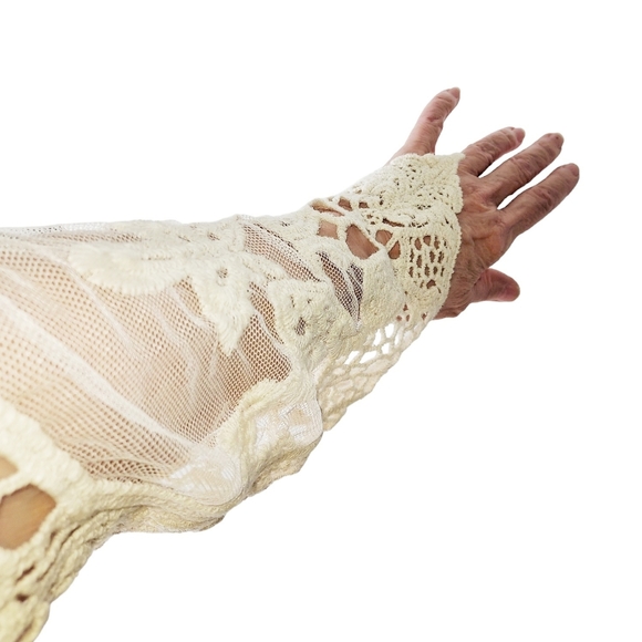 ORIGAMI by vivian Cream Boho Crochet Lace Long Sleeve Top Size M/L - Picture 4 of 10